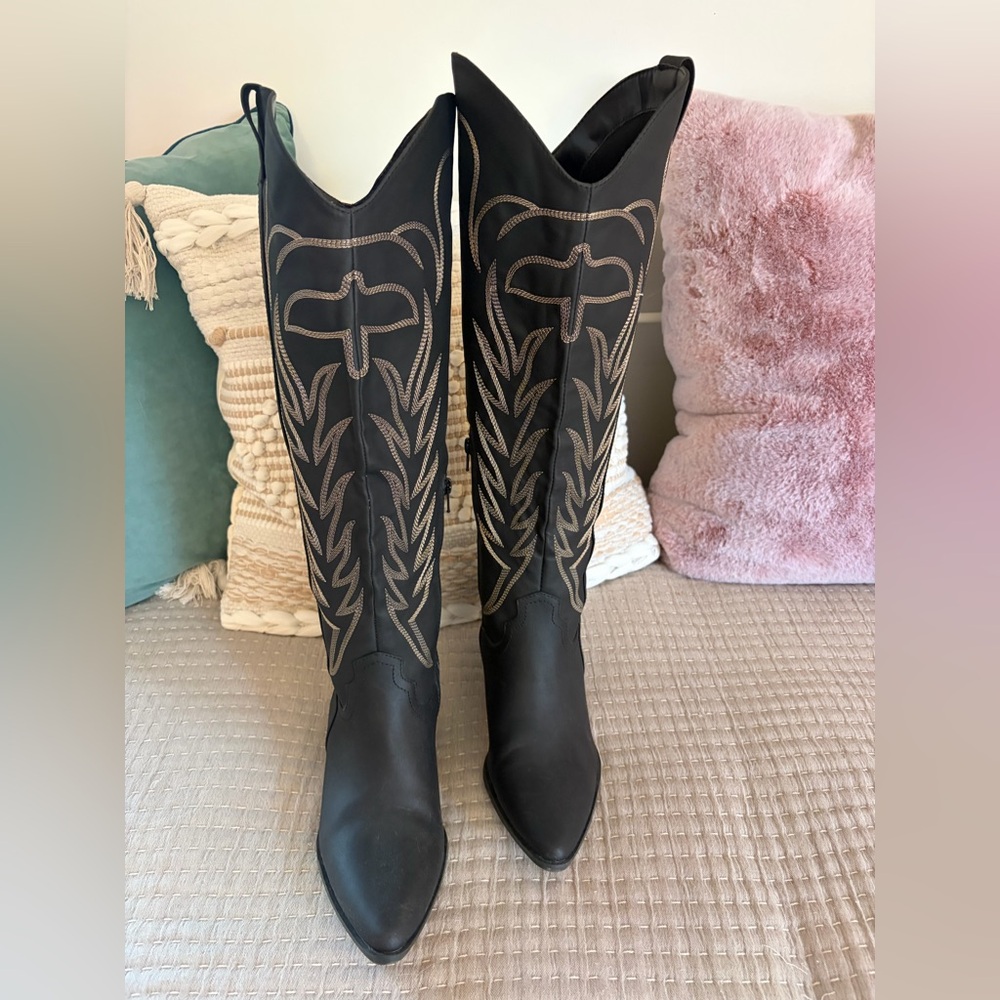 Black Western-Style Women's Boots Faux Leather